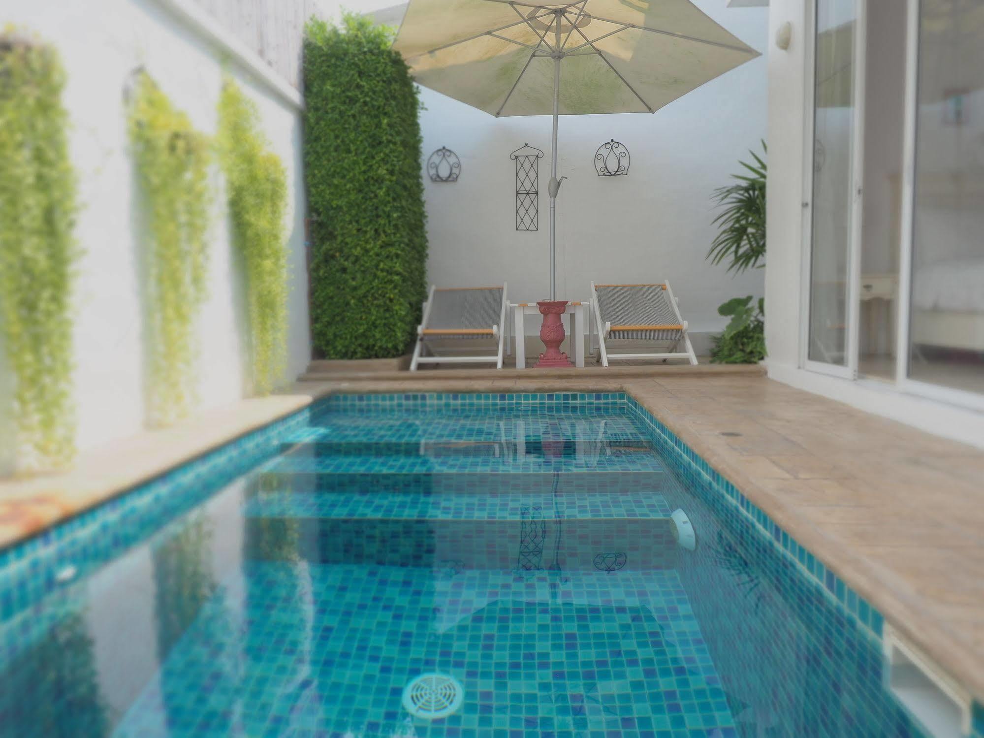 Costa Village Pool Villa Jomtien Beach Exterior photo