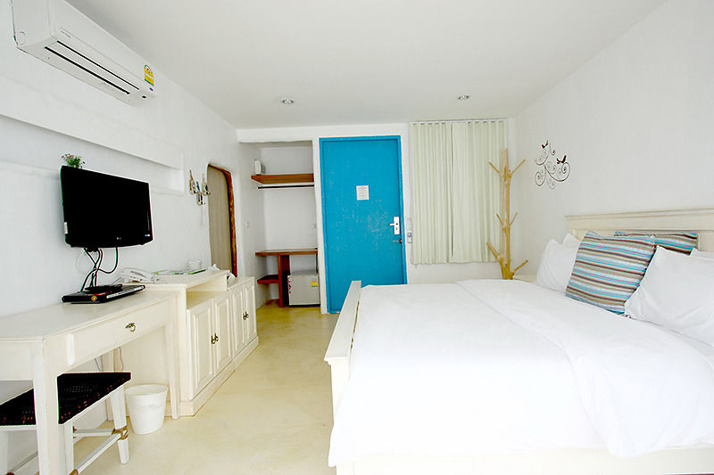 Costa Village Pool Villa Jomtien Beach Exterior photo